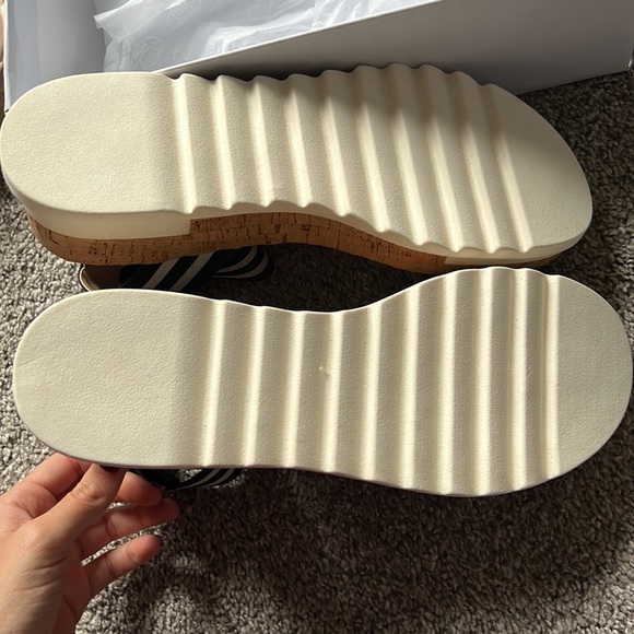 NWT Steve Madden black and white wedge sandal - Picture 4 of 7